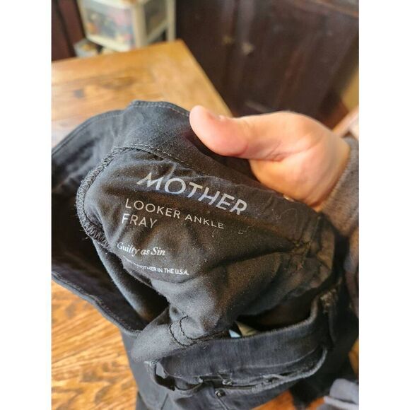 MOTHER The Looker Ankle Fray Jeans  in Guilty As Sin  Size 25 - Picture 4 of 7